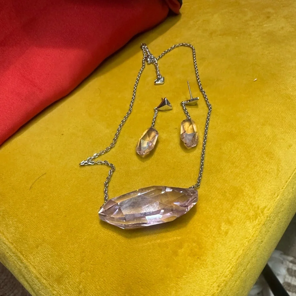SWARVOSKI PINK Crystal statement piece